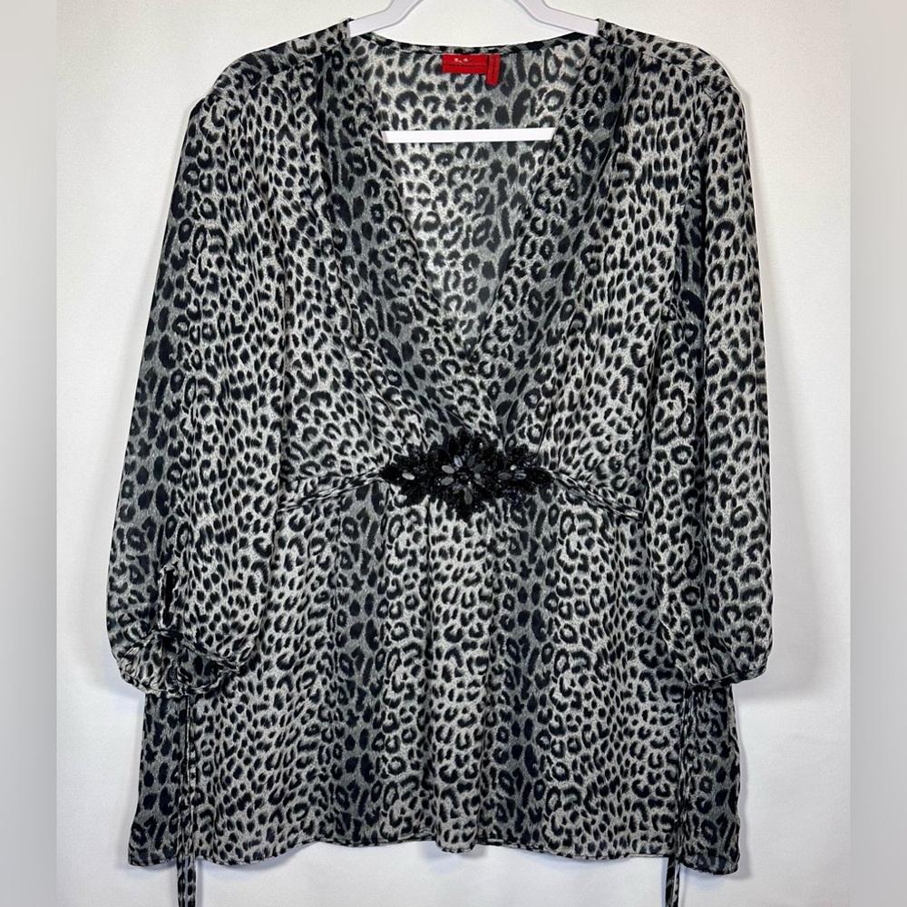 Leopard Animal Print Sheer Tunic with Black Floral Accent. Tapemeasure Size XL